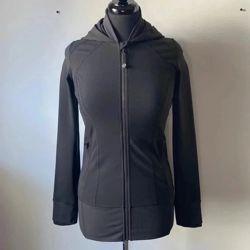 Lululemon | High Collar Fitted Zip Up Hoody